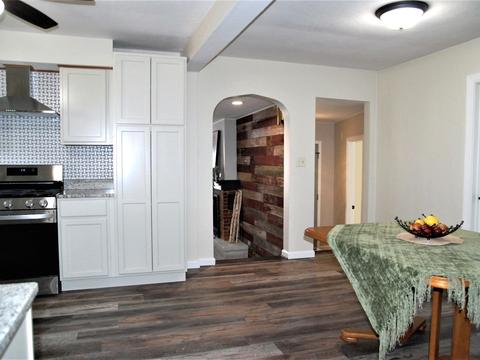 176 S Commonwealth Ave, Elgin, IL 60123 photo 8