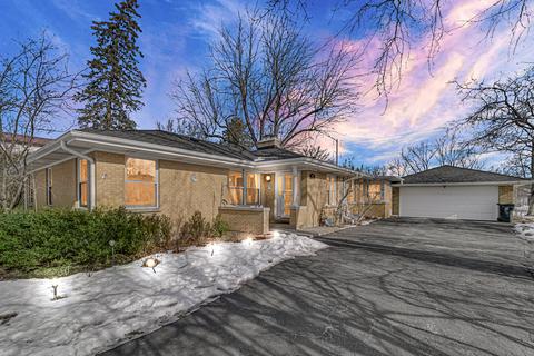 1855 Happ Rd, Northbrook, IL 60062 photo 2