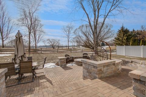 7261 Dada Dr, Gurnee, IL 60031 photo 40