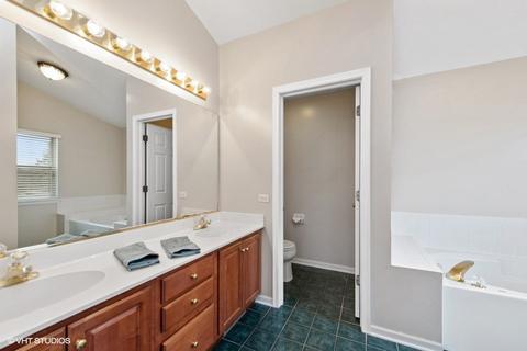2008 Olde Mill Ln, Mchenry, IL 60050 photo 15