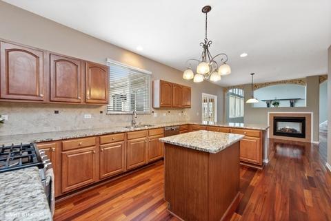 2008 Olde Mill Ln, Mchenry, IL 60050 photo 8