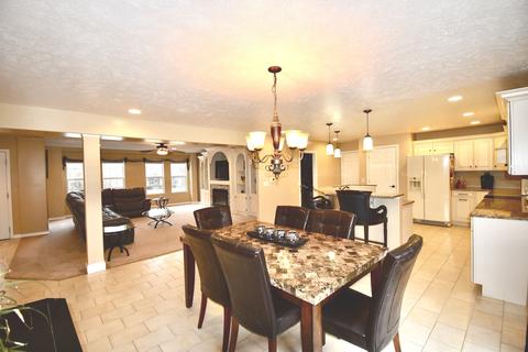 1704 N Linden St, Normal, IL 61761 photo 20