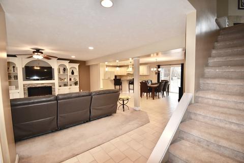 1704 N Linden St, Normal, IL 61761 photo 9