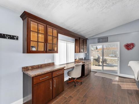 280 Lincoln St, Hoffman Estates, IL 60169 photo 5