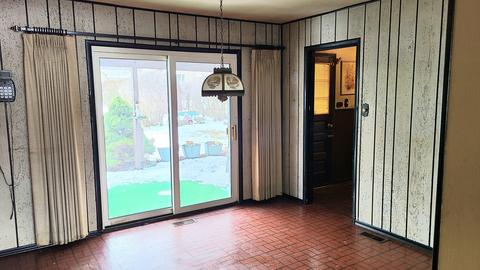 615 Lafayette Ln, Hoffman Estates, IL 60169 photo 5