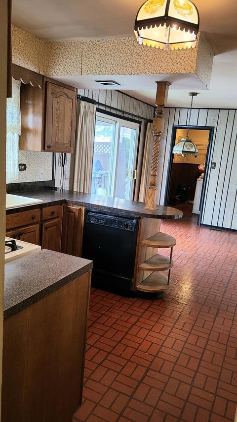 615 Lafayette Ln, Hoffman Estates, IL 60169 photo 4