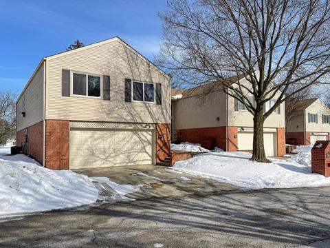 25 Fields E, Champaign, IL 61822 photo 2