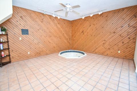 8 Pendleton Way, Bloomington, IL 61704 photo 7