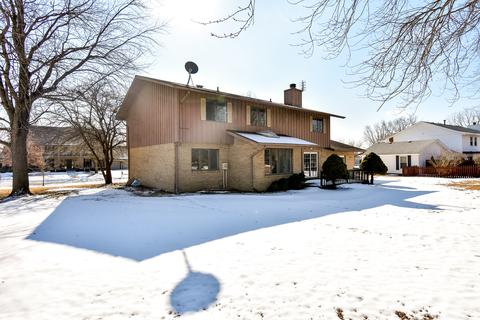 8 Pendleton Way, Bloomington, IL 61704 photo 32