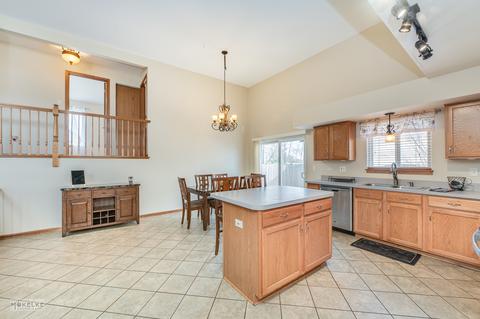 2703 Vision Ave, Plainfield, IL 60586 photo 6