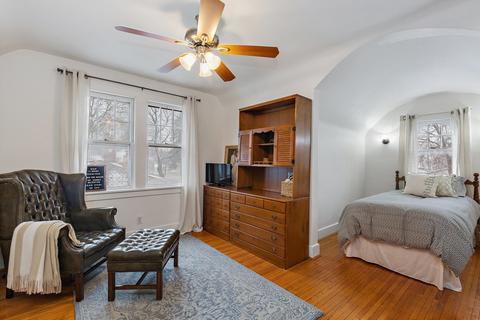 927 Augusta Ave, Elgin, IL 60120 photo 22