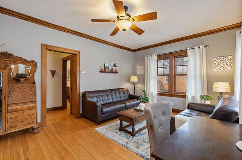 927 Augusta Ave, Elgin, IL 60120 photo 8