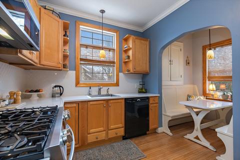 927 Augusta Ave, Elgin, IL 60120 photo 14