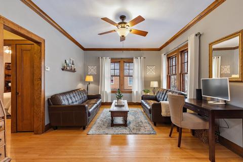 927 Augusta Ave, Elgin, IL 60120 photo 7
