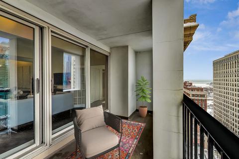 40 E 9th St #1901D, Chicago, IL 60605 photo 24
