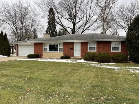 1013 E 7th St, Lockport, IL 60441 photo 2