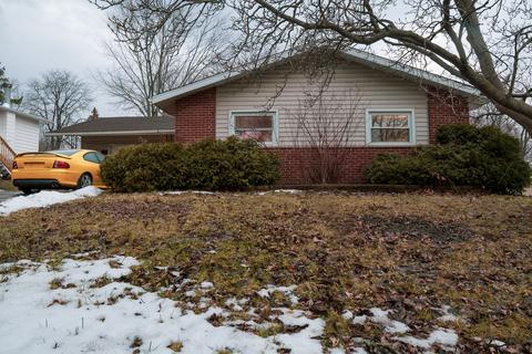 1620 Bedford Rd, Hoffman Estates, IL 60169 photo 1
