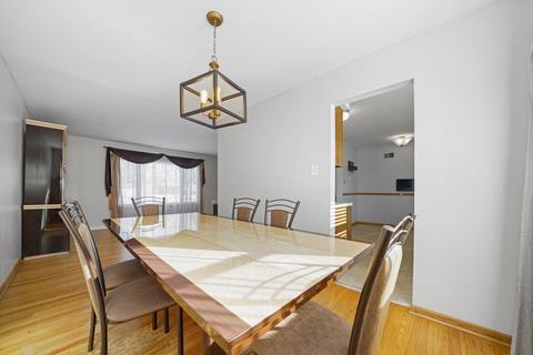 110 Hatlen Ave, Mount Prospect, IL 60056 photo 11