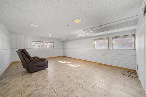 110 Hatlen Ave, Mount Prospect, IL 60056 photo 25