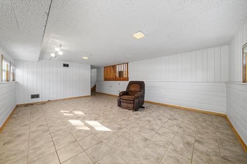 110 Hatlen Ave, Mount Prospect, IL 60056 photo 23