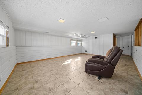 110 Hatlen Ave, Mount Prospect, IL 60056 photo 24