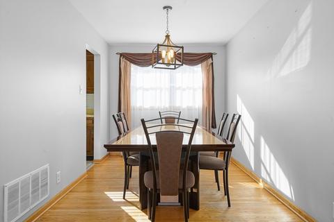 110 Hatlen Ave, Mount Prospect, IL 60056 photo 12
