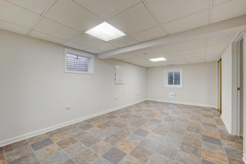 705 W Paddock Dr, Wheeling, IL 60090 photo 18
