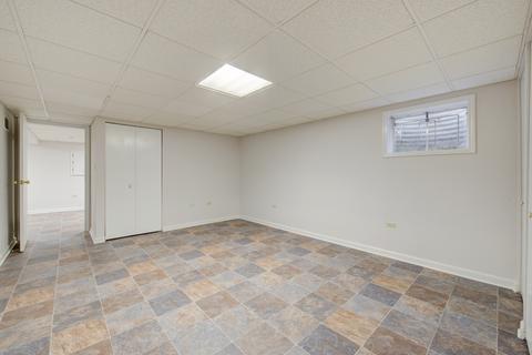 705 W Paddock Dr, Wheeling, IL 60090 photo 22