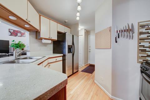 705 W Paddock Dr, Wheeling, IL 60090 photo 10