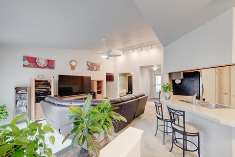 705 W Paddock Dr, Wheeling, IL 60090 photo 7