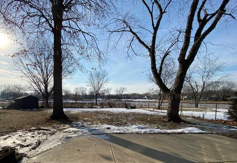845 Rosedale Ln, Hoffman Estates, IL 60169 photo 2