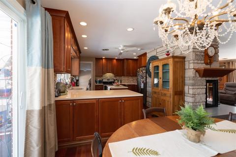 609 W Maple Dr, Eureka, IL 61530 photo 10