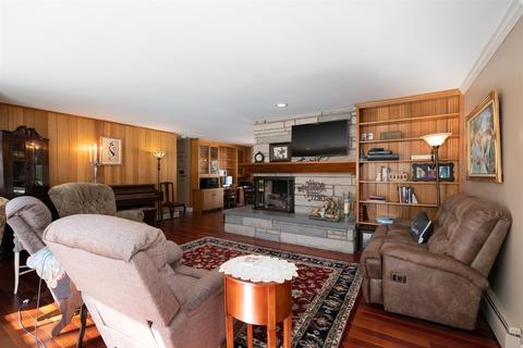 609 W Maple Dr, Eureka, IL 61530 photo 5