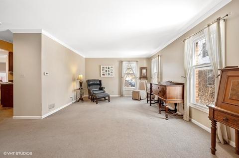 9032 Forestview Rd, Evanston, IL 60203 photo 4