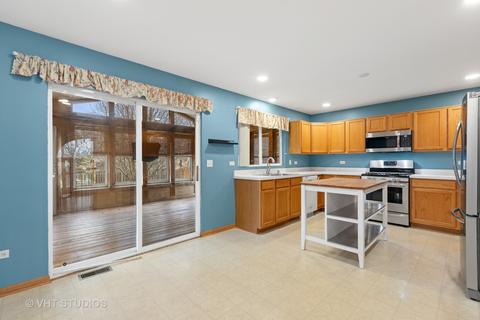 5201 Brighton Ln, Plainfield, IL 60586 photo 6