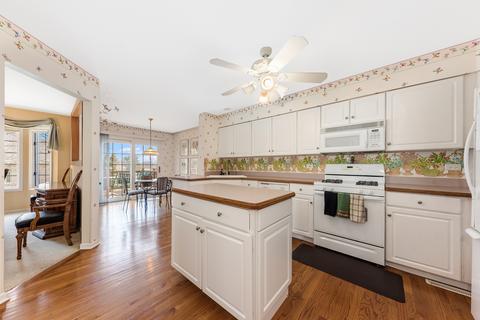 4 Pine Needles Dr, Lemont, IL 60439 photo 6