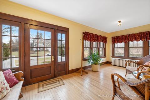714 N Scott St, Wheaton, IL 60187 photo 2