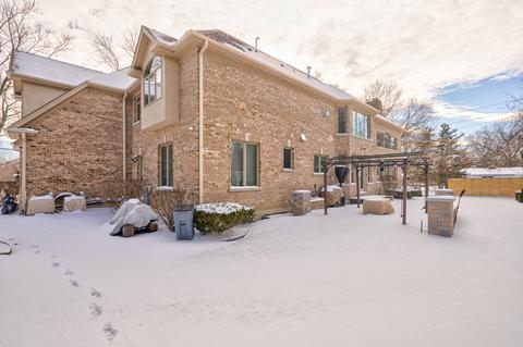 16 W744 87th St, Willowbrook, IL 60527 photo 3