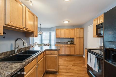 208 Whitmore Trl, Mchenry, IL 60050 photo 5