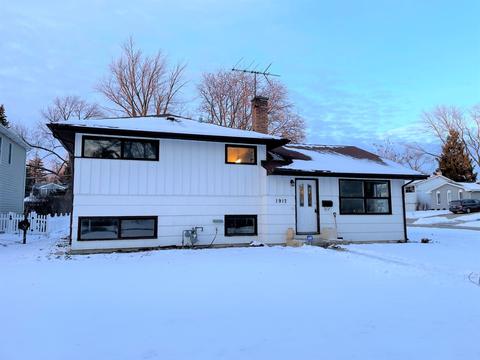1917 E York Ln, Wheaton, IL 60189 photo 1