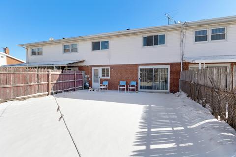 8934 Robin Dr, Des Plaines, IL 60016 photo 16
