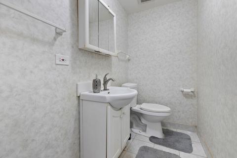 8934 Robin Dr, Des Plaines, IL 60016 photo 15