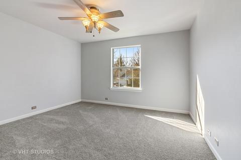 1672 Pebble Beach Cir, Elgin, IL 60123 photo 9