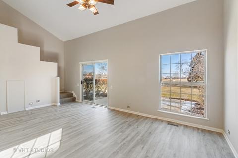 1672 Pebble Beach Cir, Elgin, IL 60123 photo 6