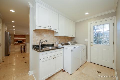 2161 Lois Ln, Wheaton, IL 60189 photo 6