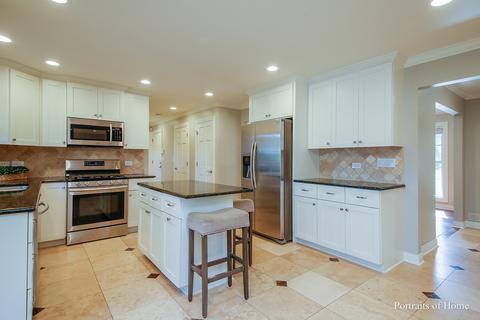 2161 Lois Ln, Wheaton, IL 60189 photo 5