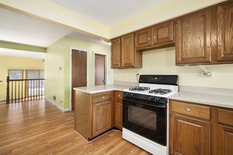 349 E Quincy St, Riverside, IL 60546 photo 10