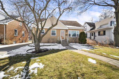 349 E Quincy St, Riverside, IL 60546 photo 2