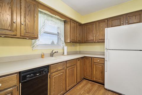 349 E Quincy St, Riverside, IL 60546 photo 8