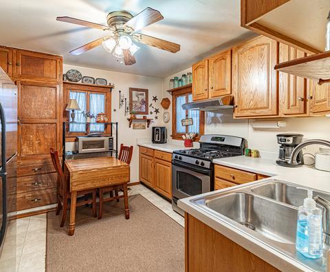 303 E Abe St, Plano, IL 60545 photo 8